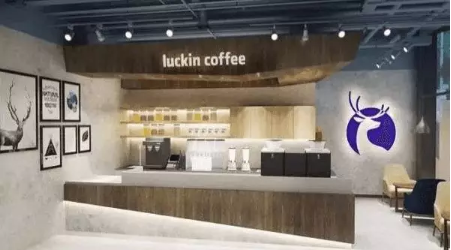 1 1109 小蓝杯(luckin coffee)靠什么抢星巴克的顾客？